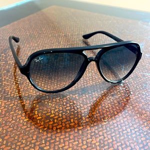 Ray-Ban Cats 5000 Classic Sunglasses